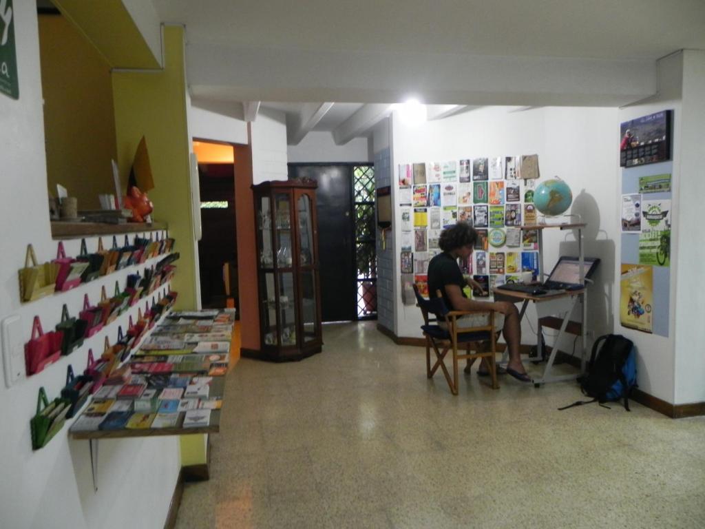 Hostal Tamarindo Itagui Ngoại thất bức ảnh