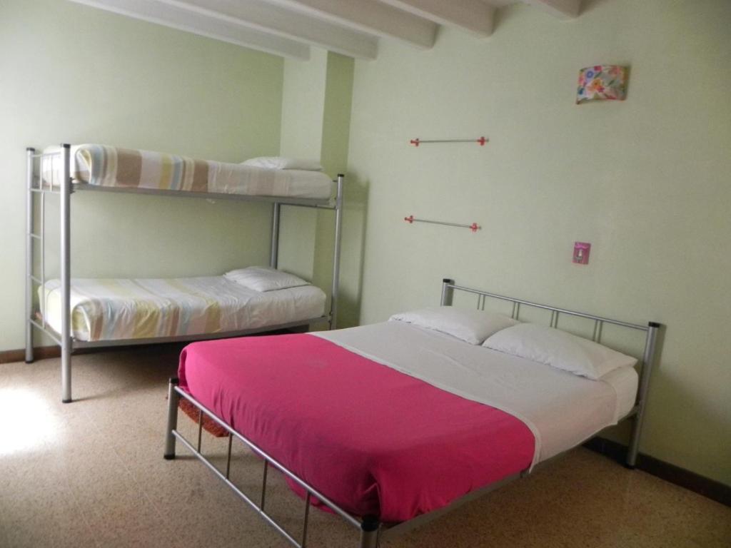 Hostal Tamarindo Itagui Phòng bức ảnh